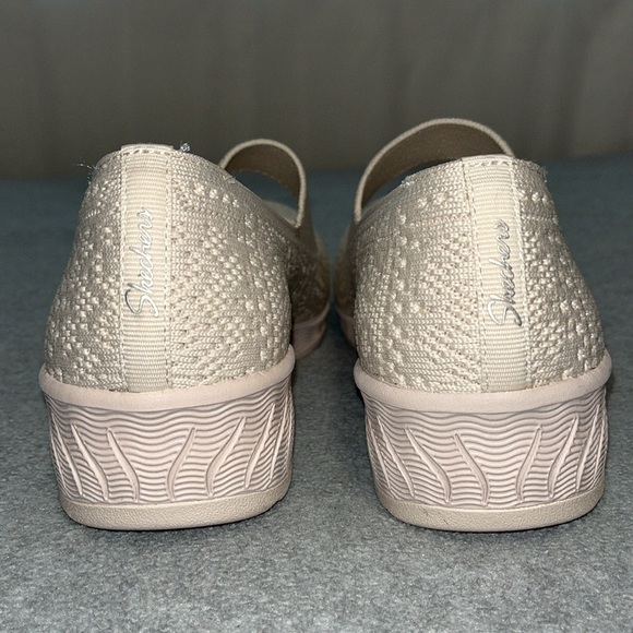 Skechers Relaxed Up Lifted Knit Shoes Womens Size 9 Ivory Maryjane Comfort - Picture 4 of 12